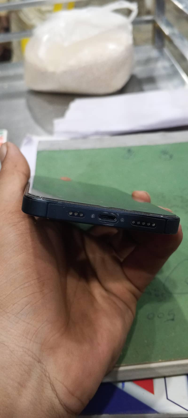 Apple iPhone 13 6