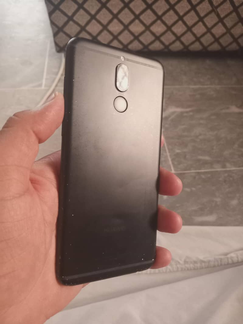 Huawei Mate 10 Lite 4
