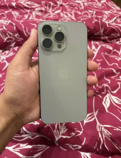Iphone 15 pro max, factory unlock