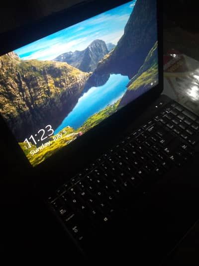 core i5,4 generation, 8GB RAM,128GB SSD