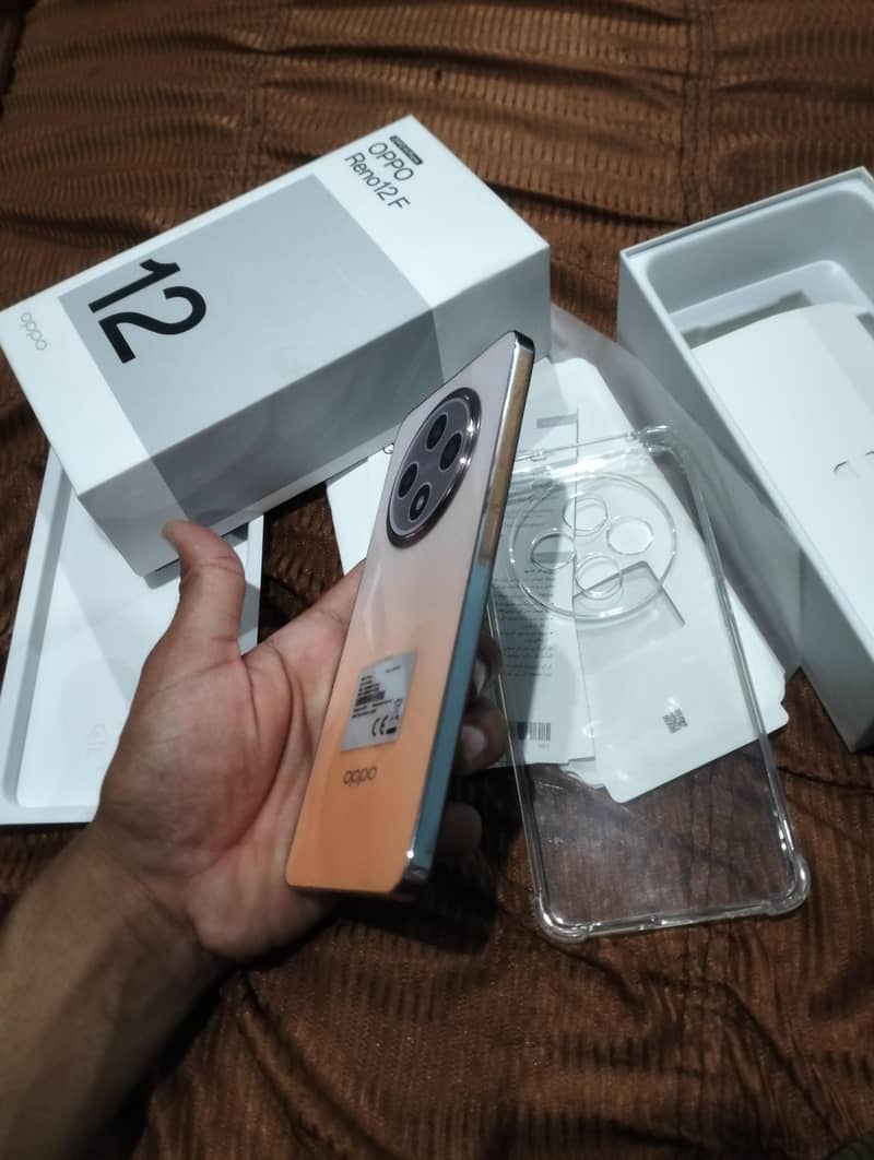 OPPO Reno 12F 3
