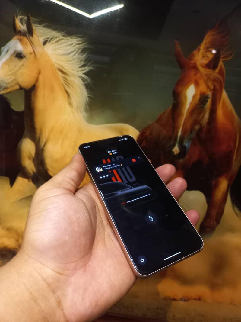 Google Pixel 8 5