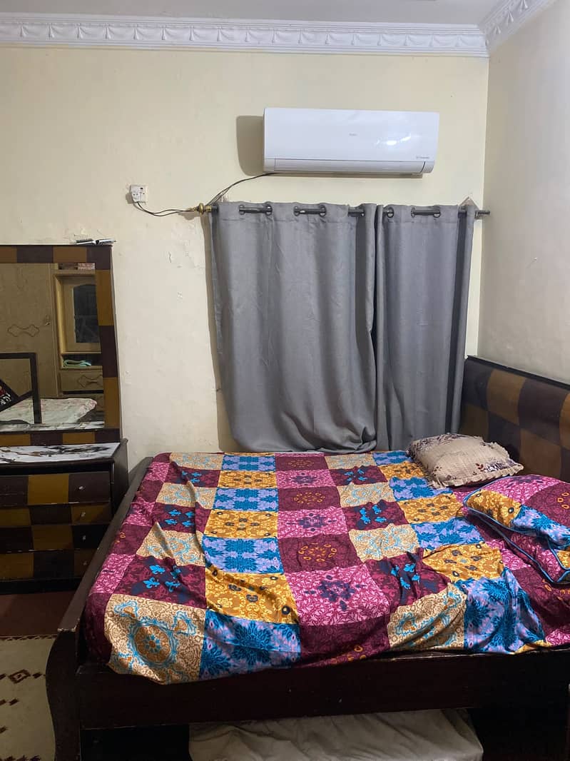 Double Bed WIth Dessing 0