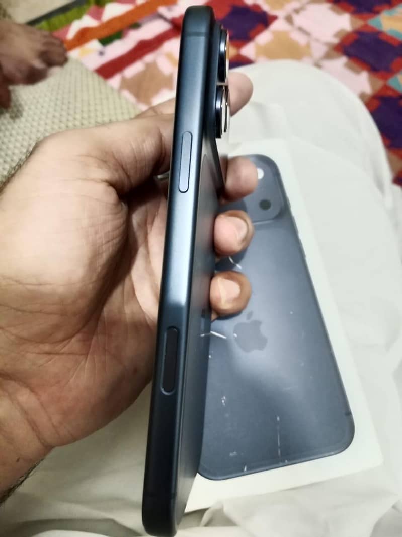 Apple iPhone 17 Pro Max 1