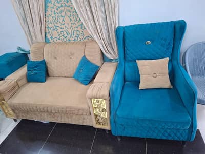 7 Seater Sofa Set (3+2+1+1) with 2 Puffies