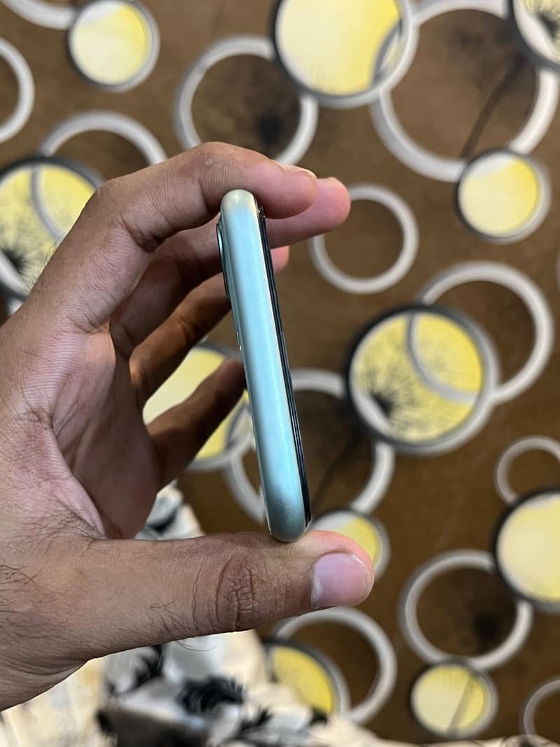 Apple iPhone 11 2