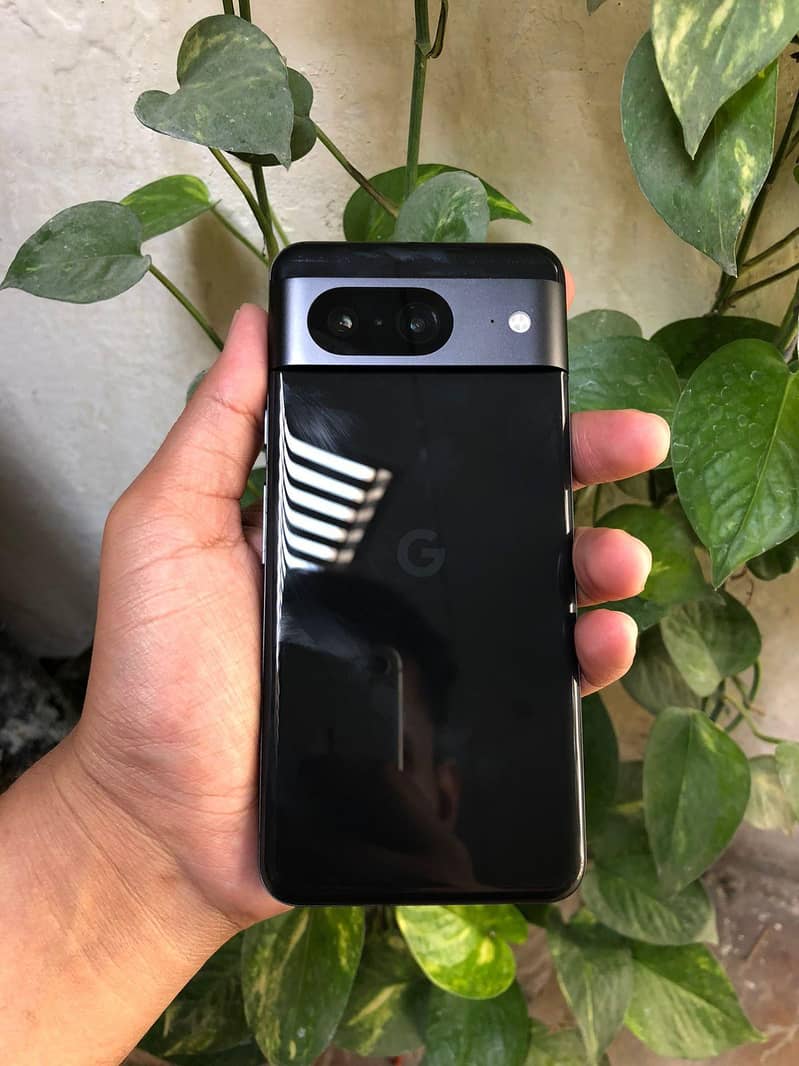 Google Pixel 8 4