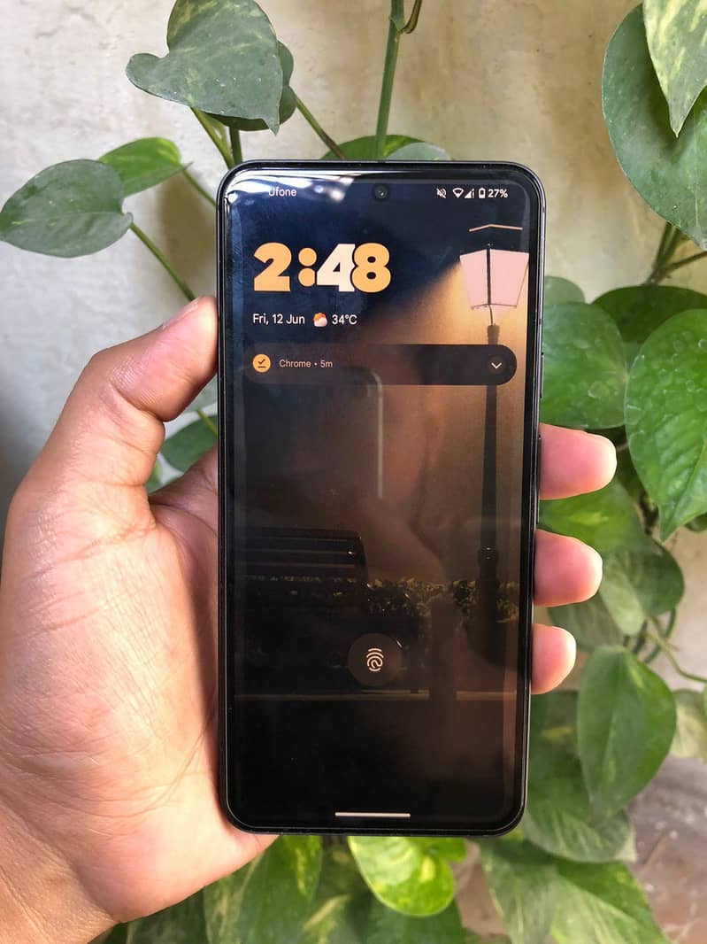 Google Pixel 8 5