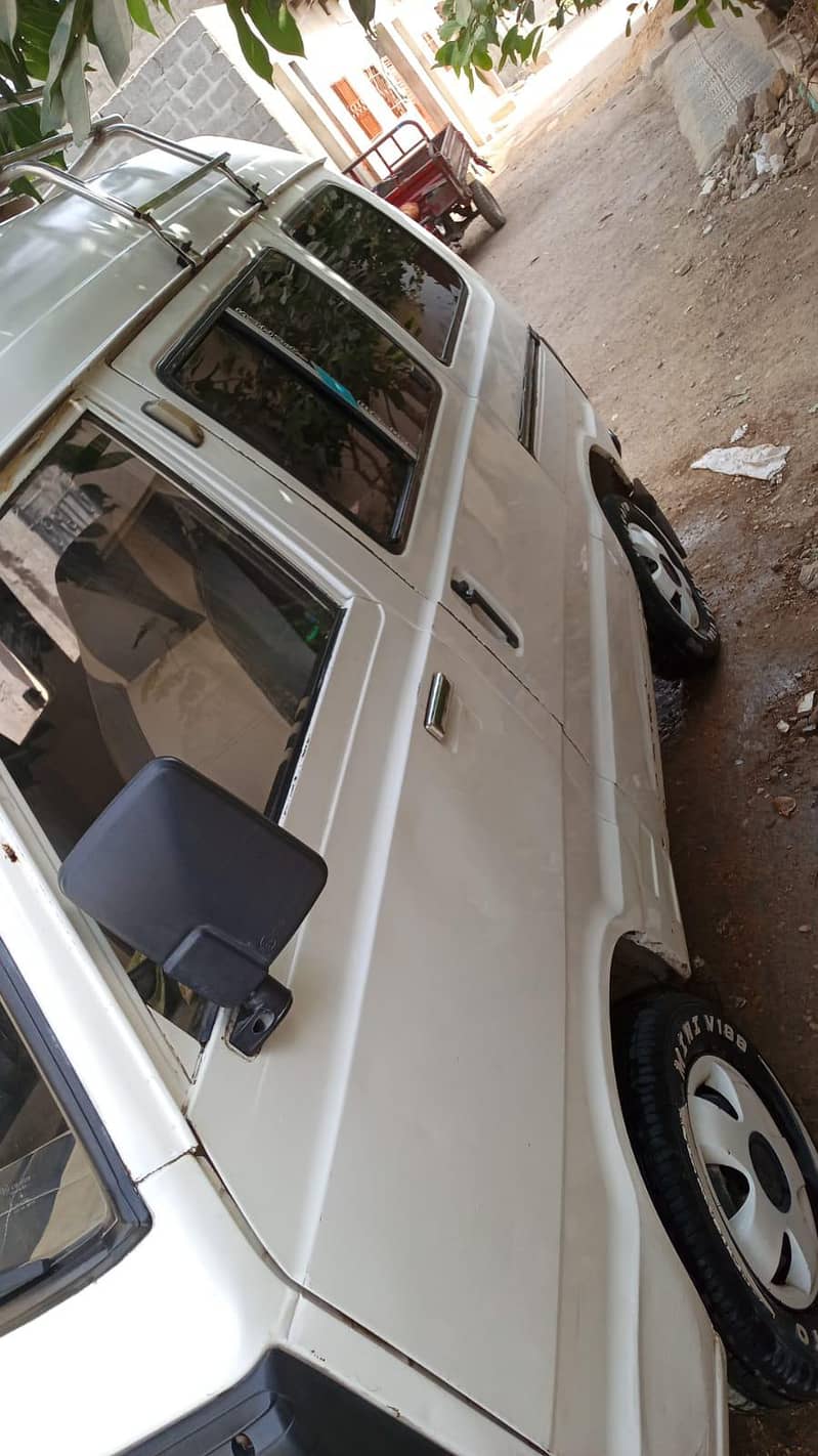 Suzuki Bolan 2010 3