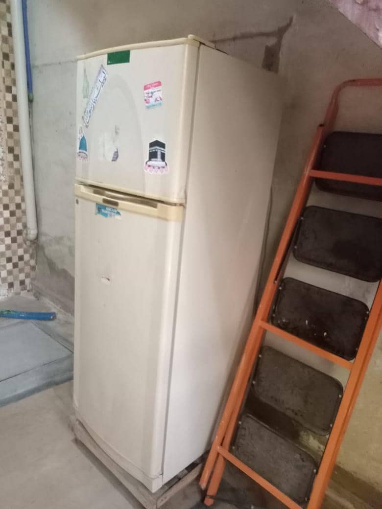 refrigerator 5