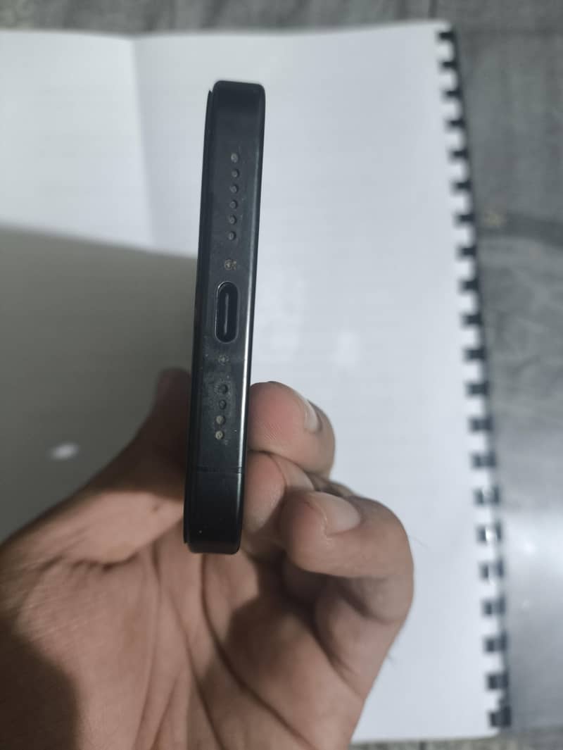 Apple iPhone 15 Pro Max 3