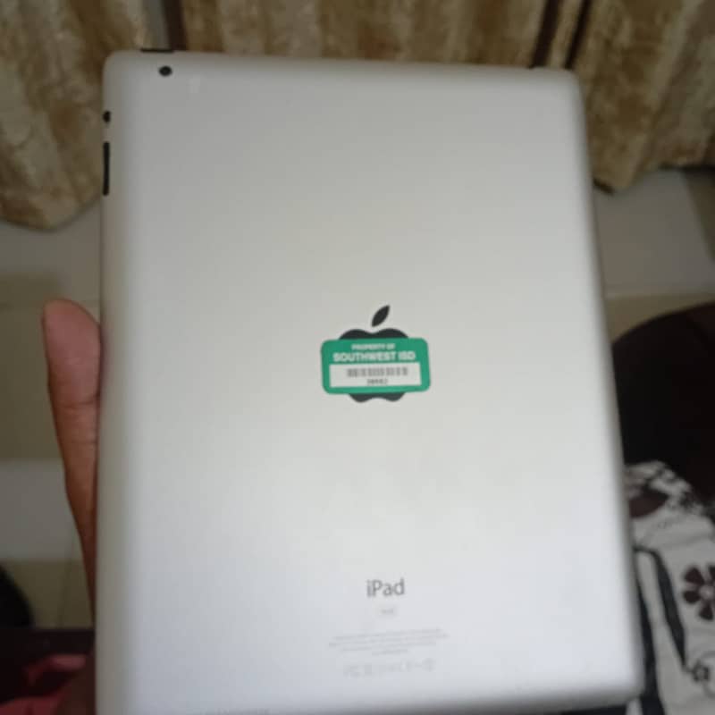 Ipad 2 16gb 9/10 condition 3
