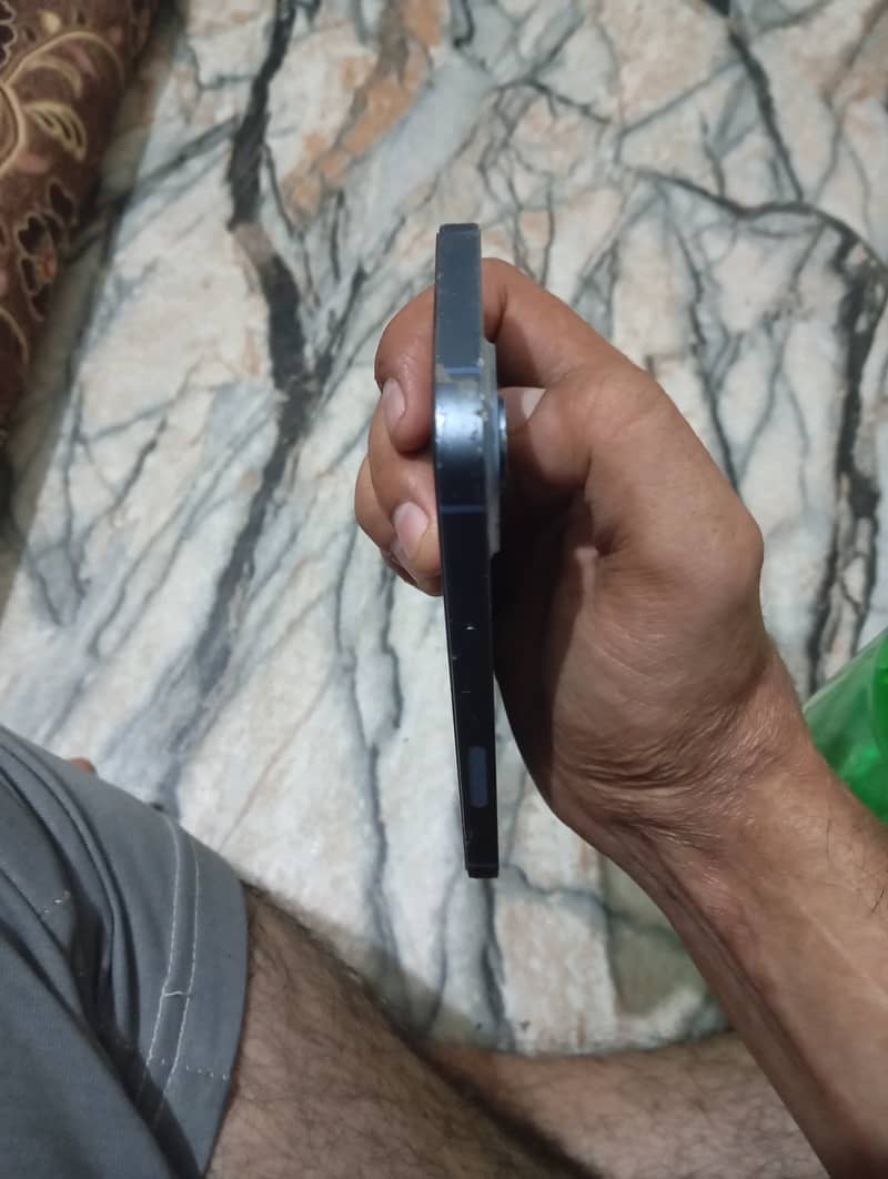 Apple iPhone 14 2