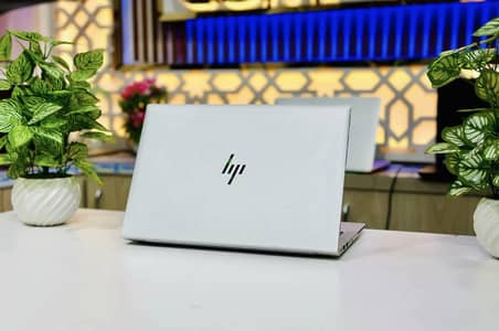 Hp New Logo UltraSlim Core i7 10th Generation 8GB Ram DDR4 / 256GB SSD