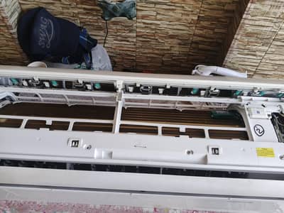 Gree ac 1.5 ton dc inveter T3 wifi