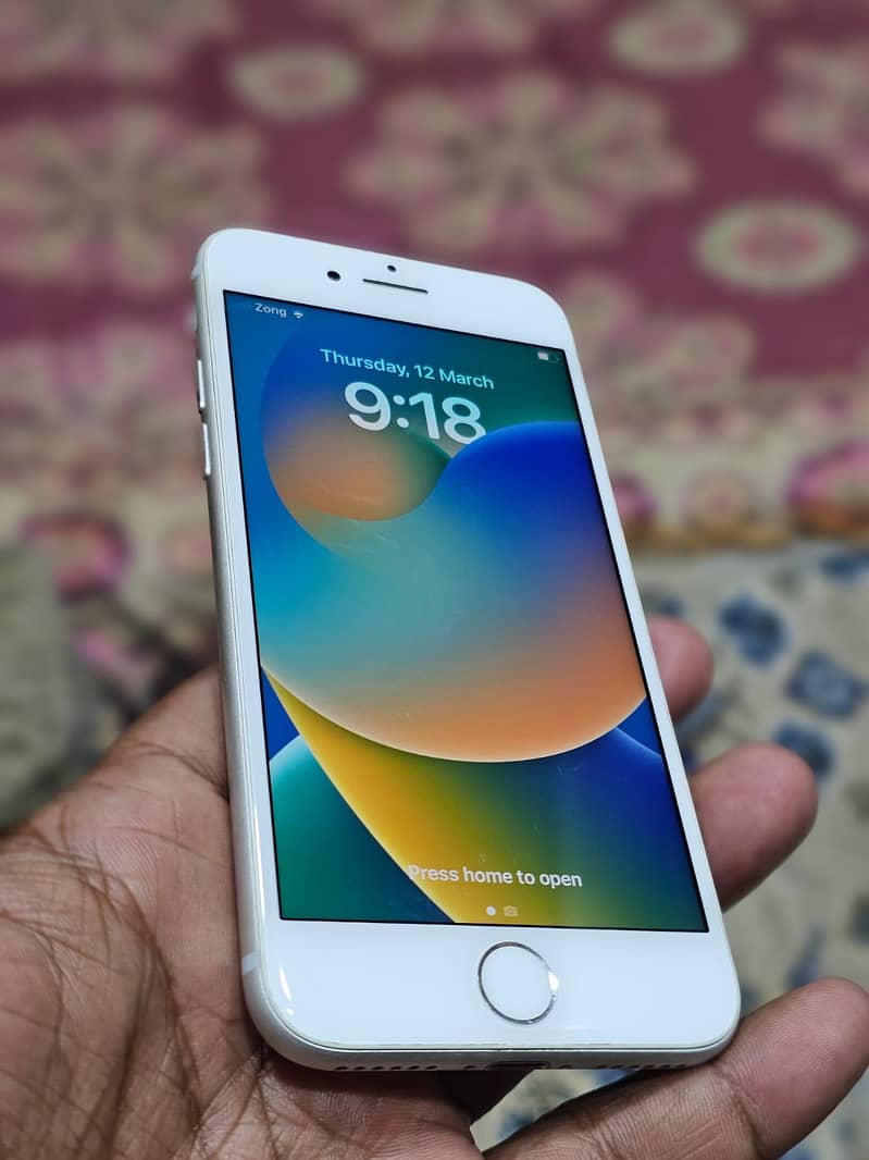 Apple iPhone 8 2