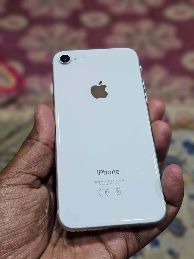 Apple iPhone 8 5