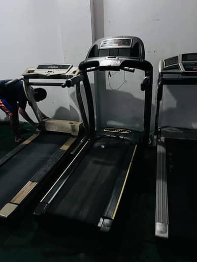 Treadmill (huge and mint condition)