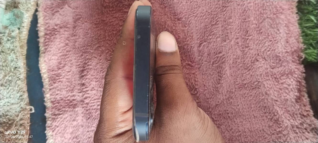 Apple iPhone 12 1