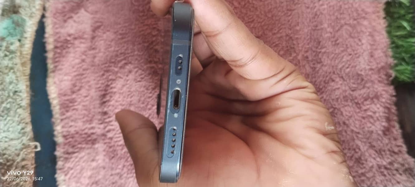 Apple iPhone 12 5