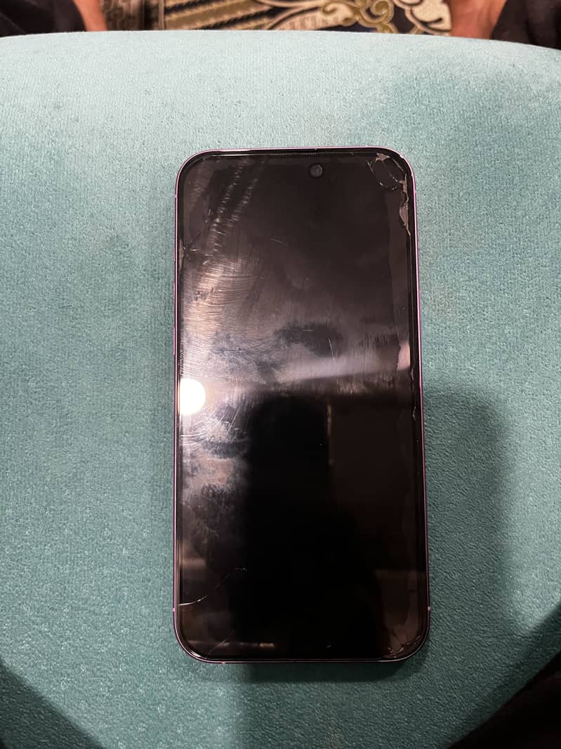 Apple iPhone 16 Plus 3