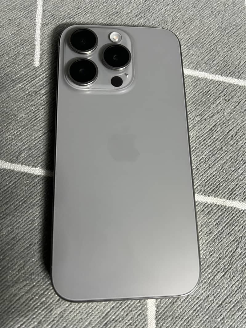 Apple iPhone 15 Pro 2