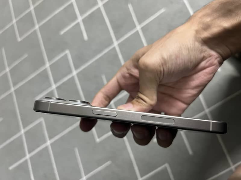 Apple iPhone 15 Pro 5