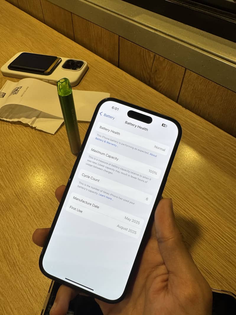 Apple iPhone 16 5