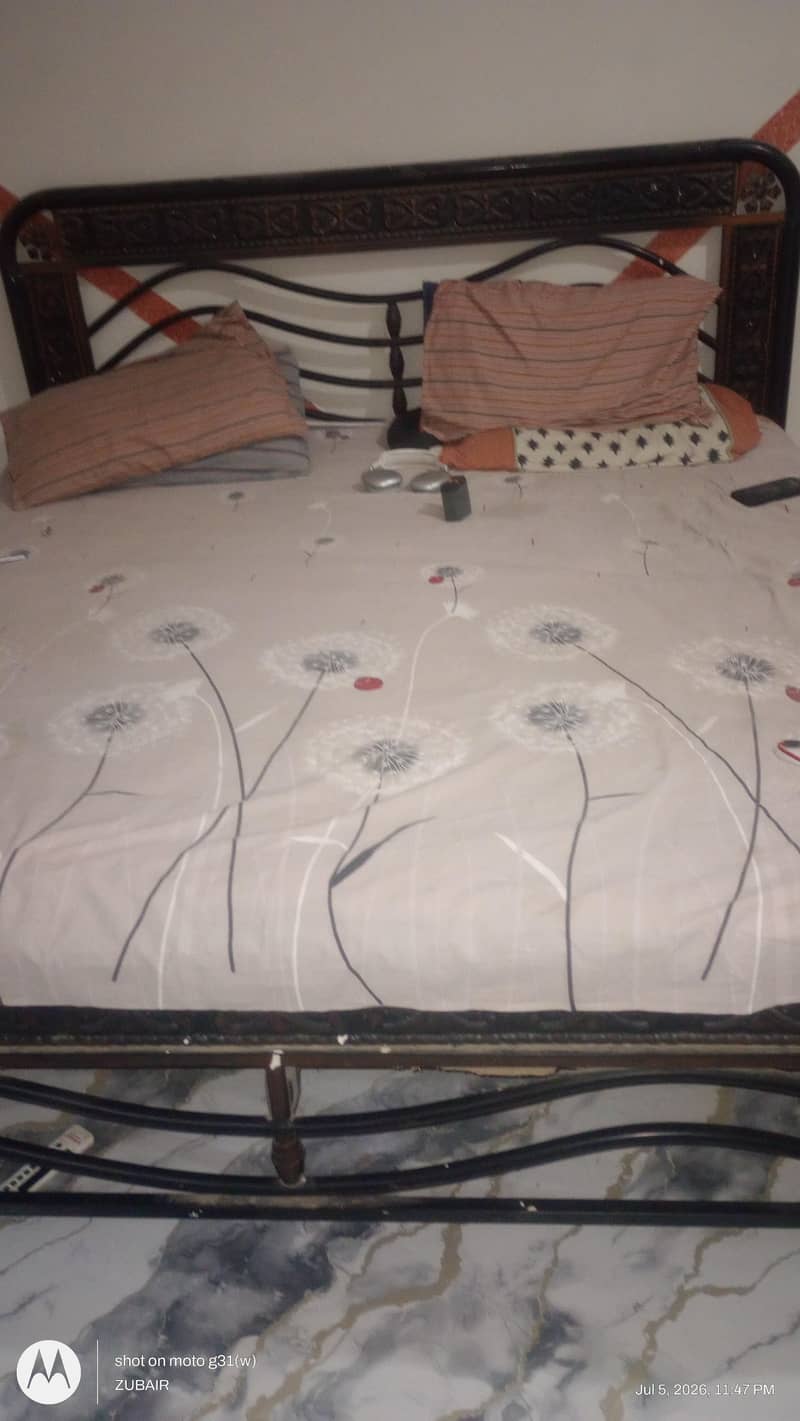 lron  bed 0