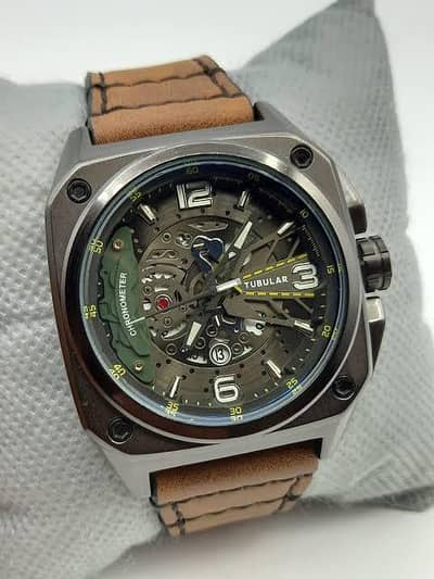 Tubular 5689 Analog Watch - Date Working