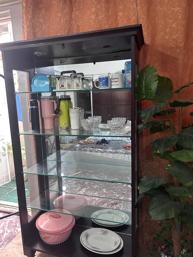 Mirror Showcase 12