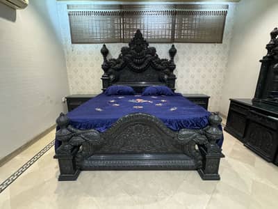 Hand-Carved Chiniot Bed Set