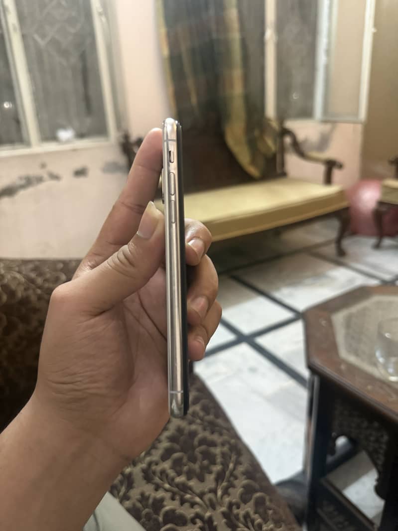 Apple iPhone X 2