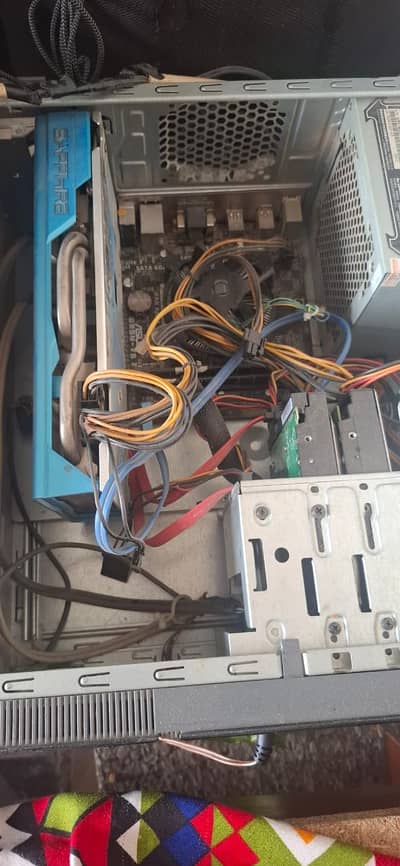 I7 4rd gen 8gb ram ddr3 128gb ssd 500w psu rx 590 8gb ddr5 graphics