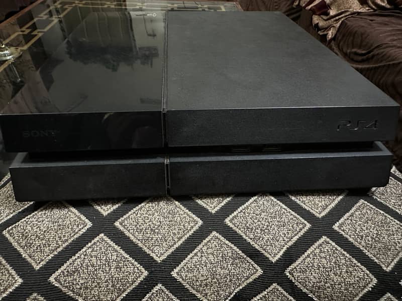 Play Station 4 3