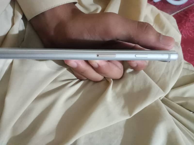 Apple iPhone 8 Plus 6