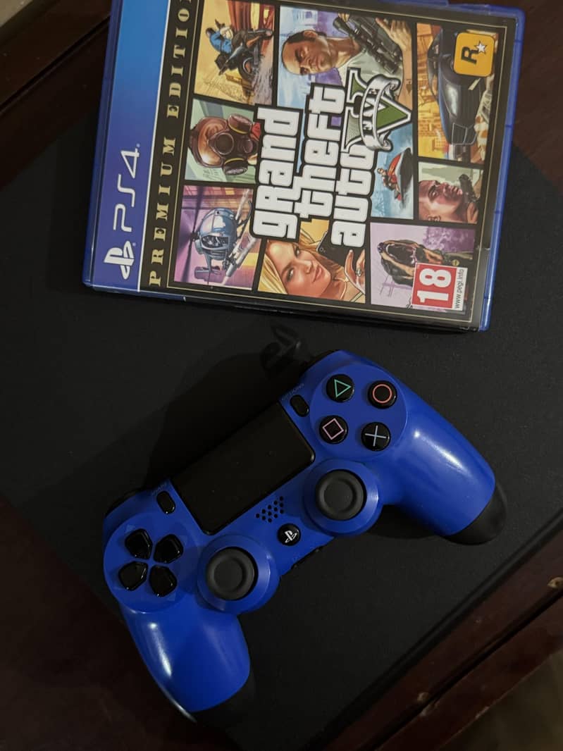 Ps4 slim 1