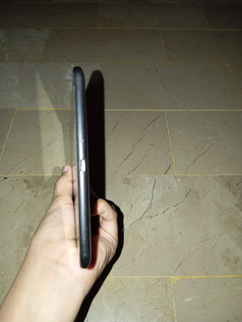 LG tablet 2/32 android version 10 3
