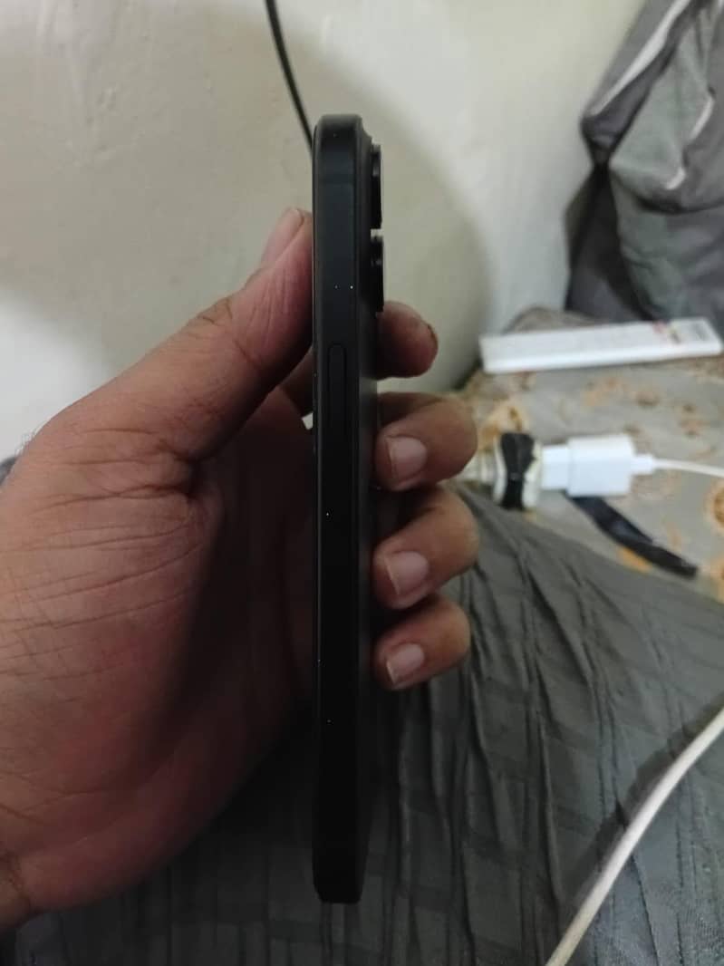 Apple iPhone 15 2