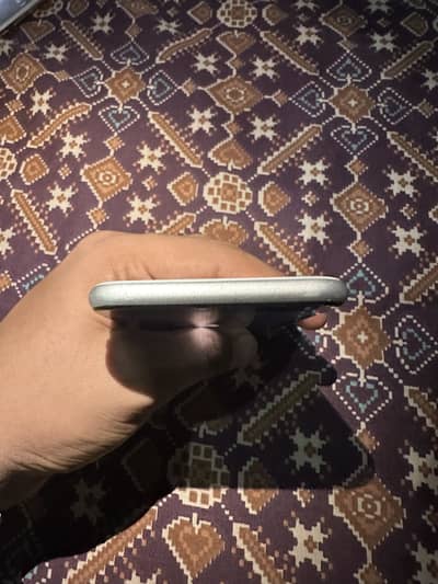 Apple iPhone SE