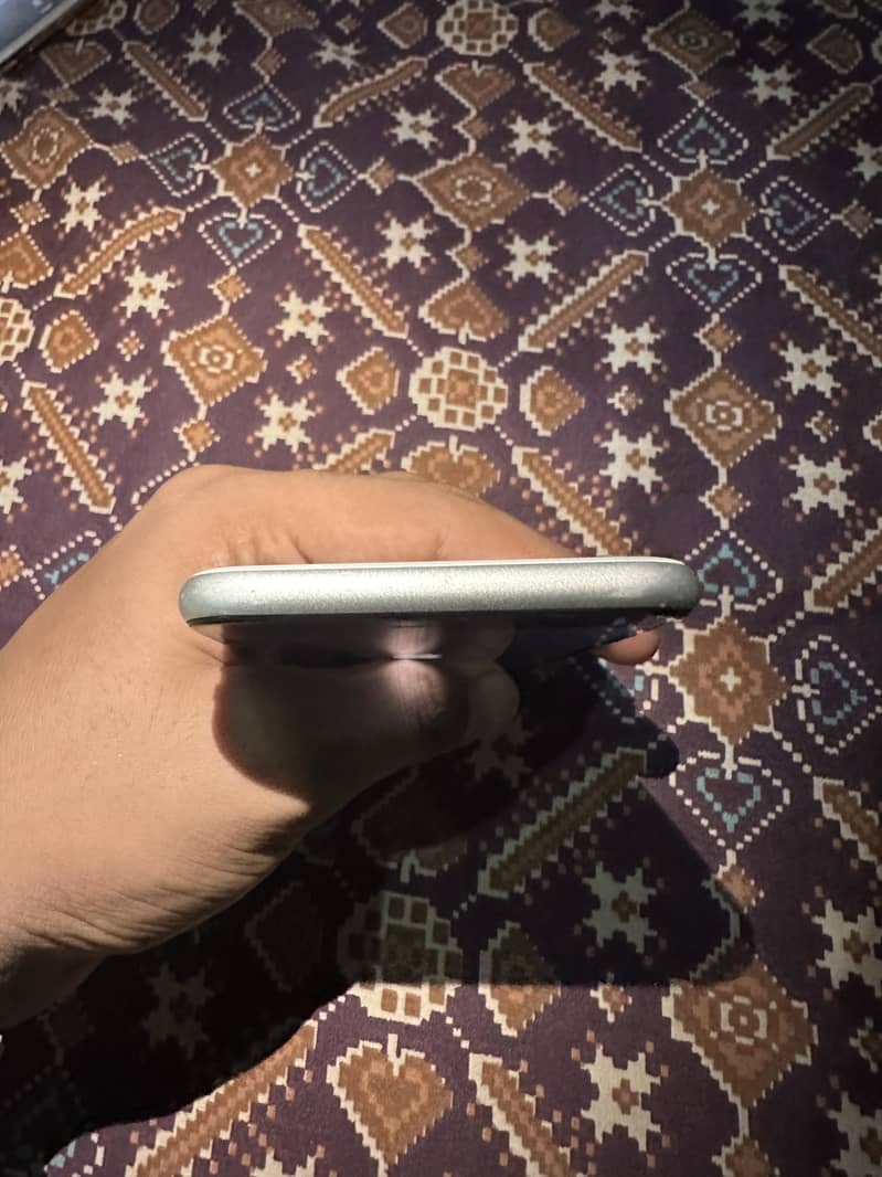 Apple iPhone SE 0