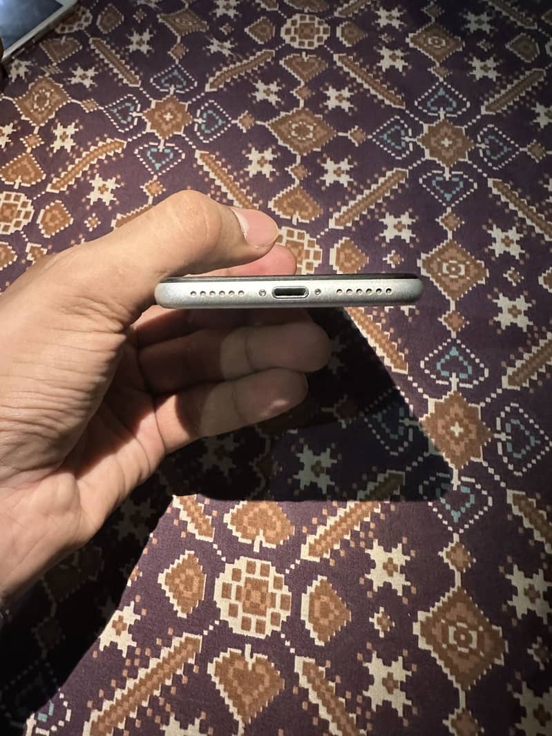 Apple iPhone SE 5