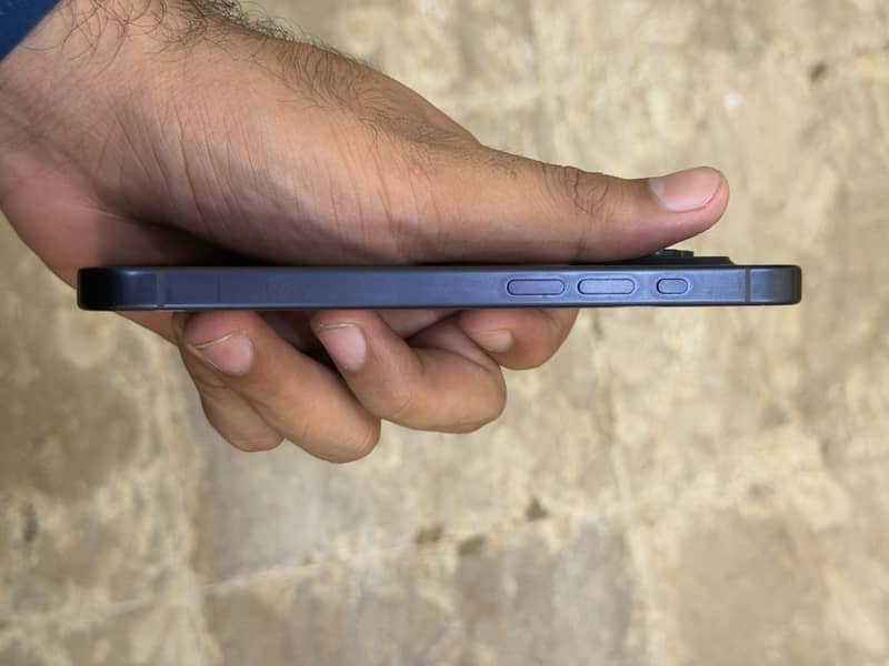 Apple iPhone 15 Pro 1
