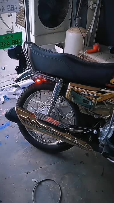 Honda 125 golden special edition