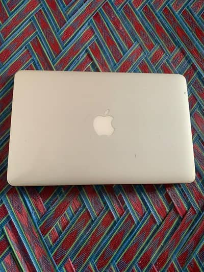 Apple mac book 2015