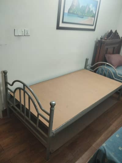 2 Iron single beds, Best Quality
