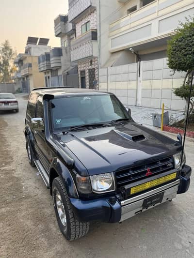 Mitsubishi Pajero 1991