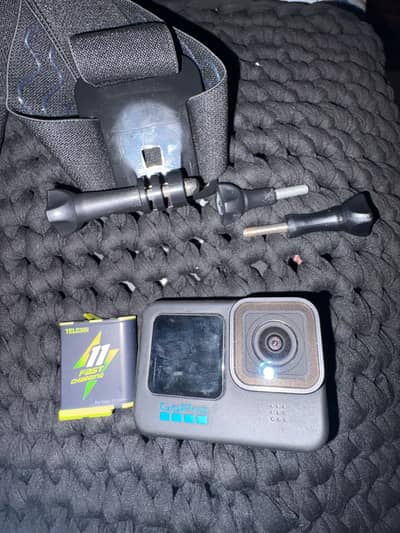 GoPro HERO11 Black | 9/10 | SD Card + Helmet Mount