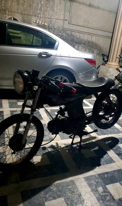 United 70 convert cafe racer exchange possible honda 125 or United 125