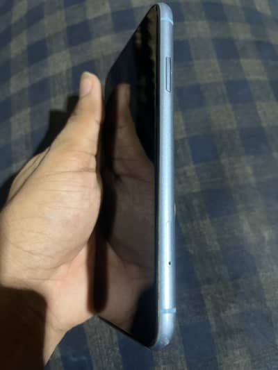 Apple iPhone XR